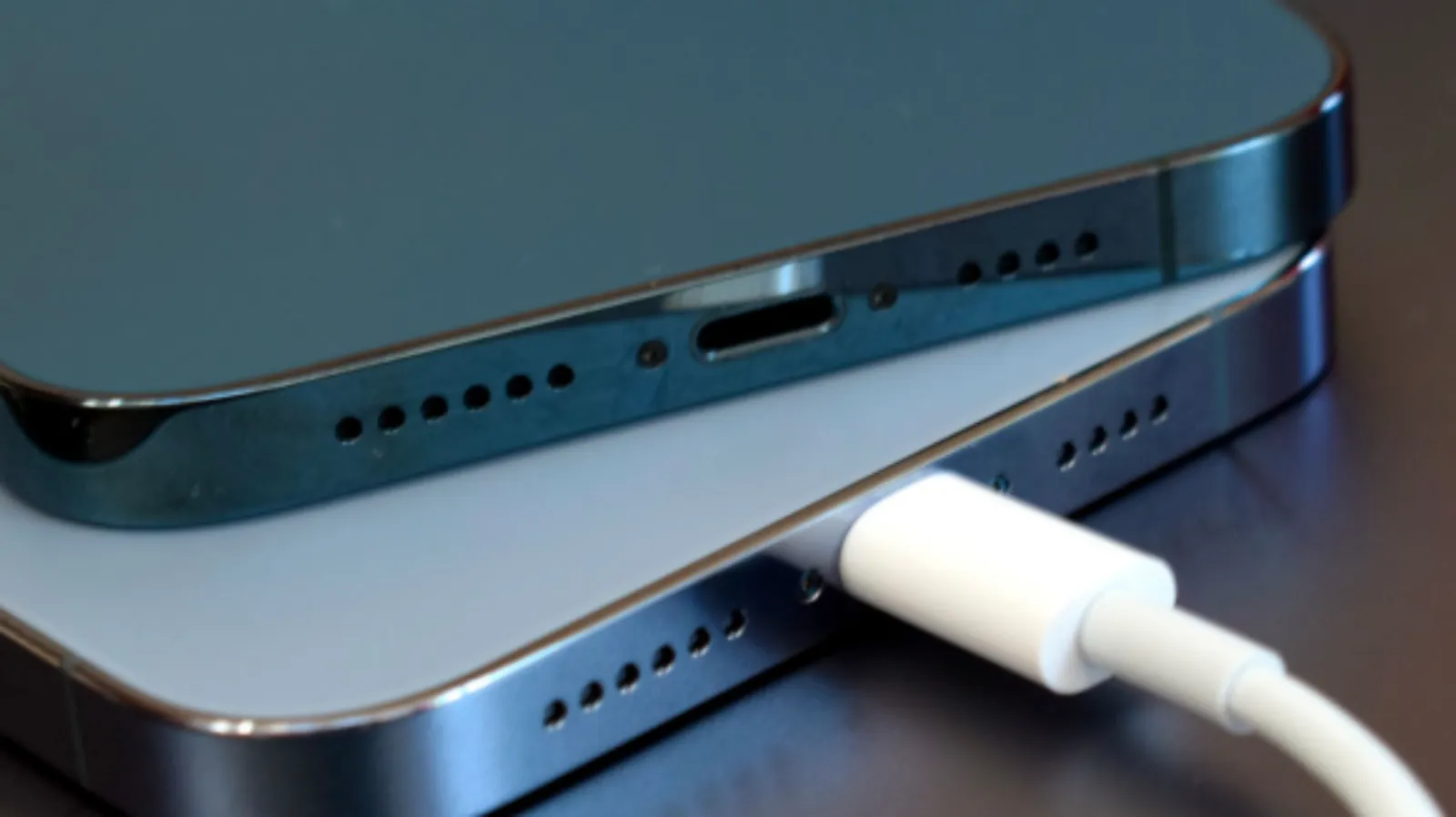 Hình ảnh cho danh mục Lầm tưởng phổ biến về pin trên iPhone mà bạn không hề biết