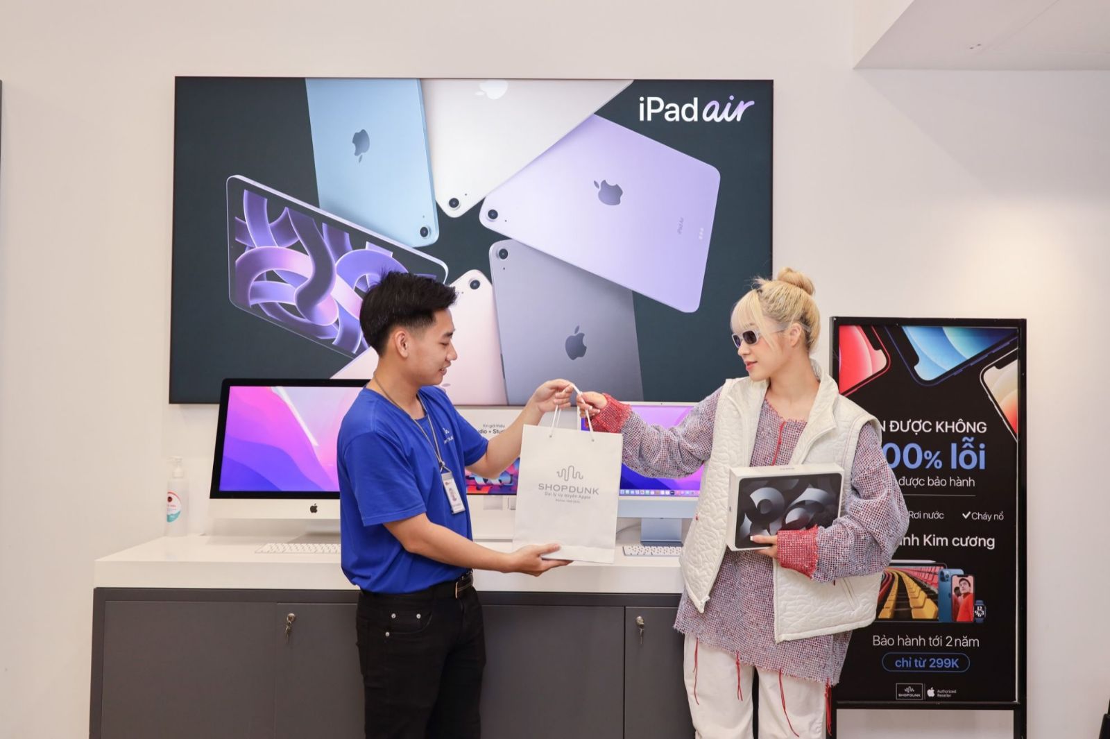Hình ảnh cho danh mục Sắm Apple giá ngon mua nhiều giảm sâu, tặng kèm ưu đãi