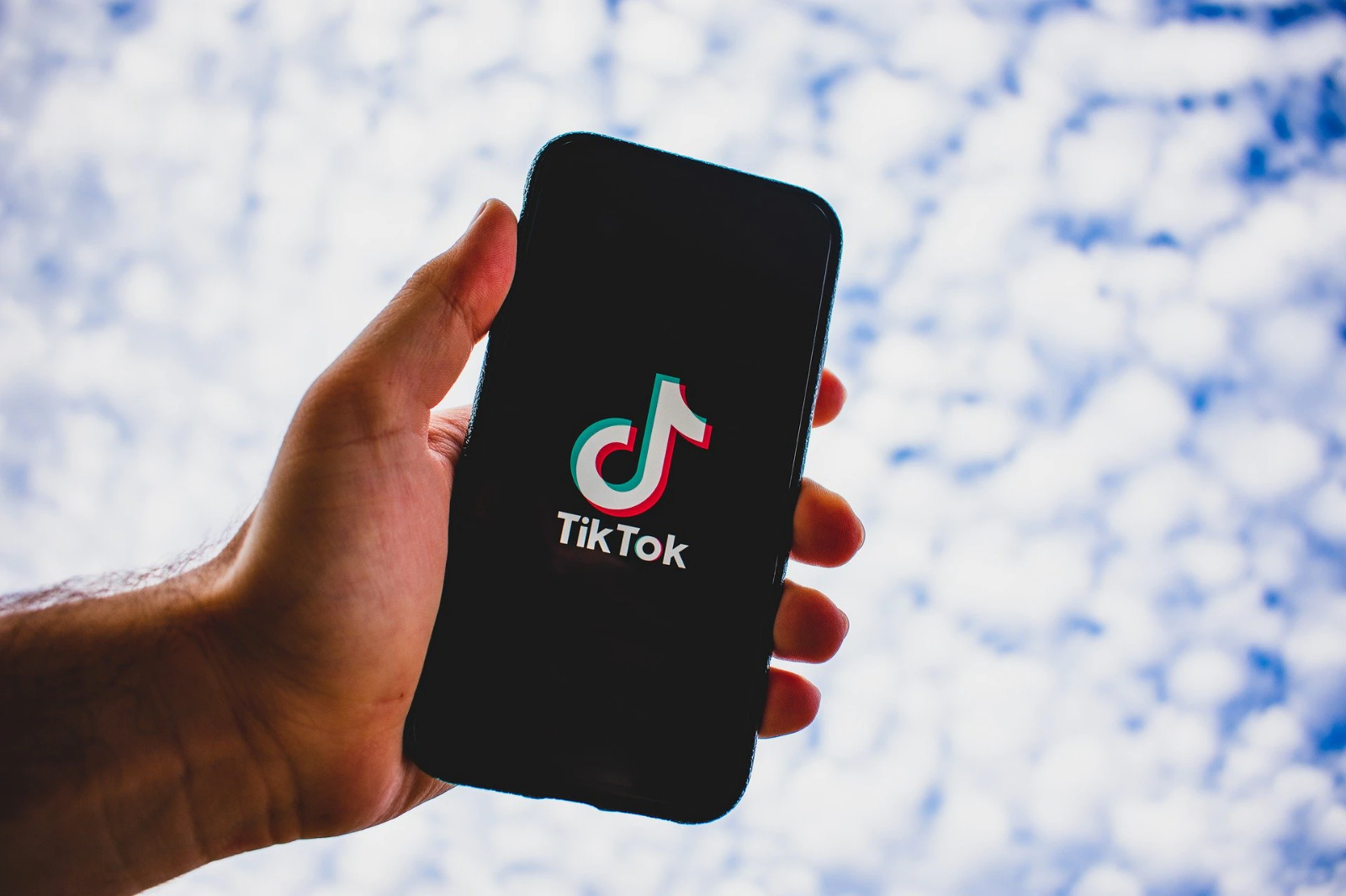 Hình ảnh cho danh mục Cách tải video tiktok không dính logo cực đơn giản