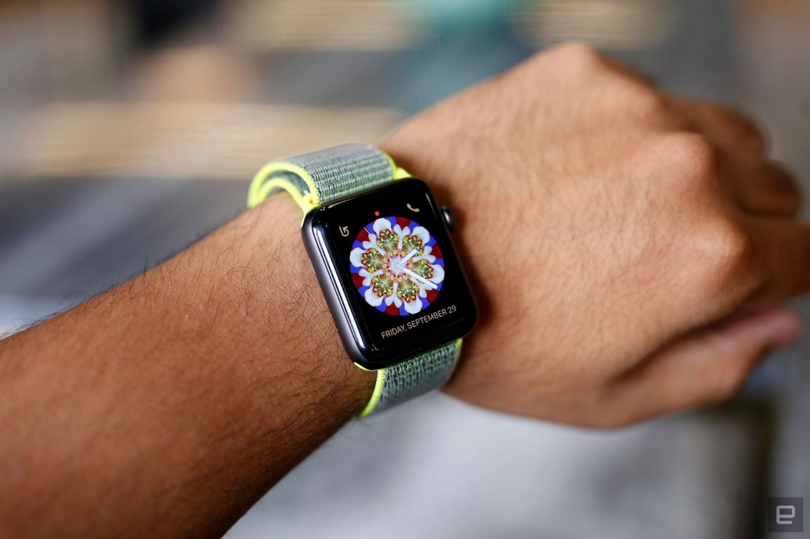 Hình ảnh cho danh mục Cách thay đổi hình nền Apple Watch Series 3 trong nháy mắt