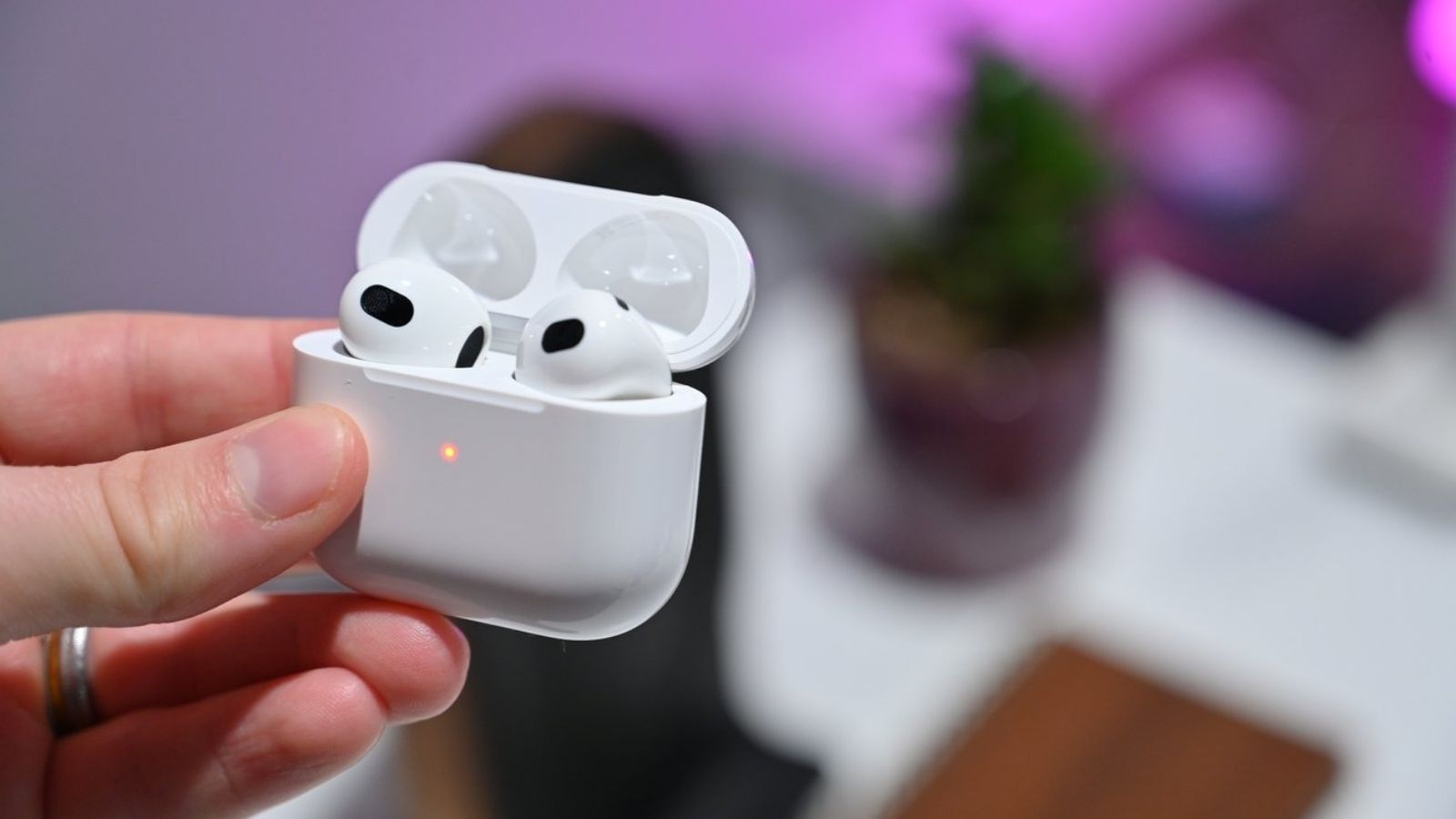Hình ảnh cho danh mục 9 tính năng độc đáo của AirPods 3 khiến bạn "xuống tiền"