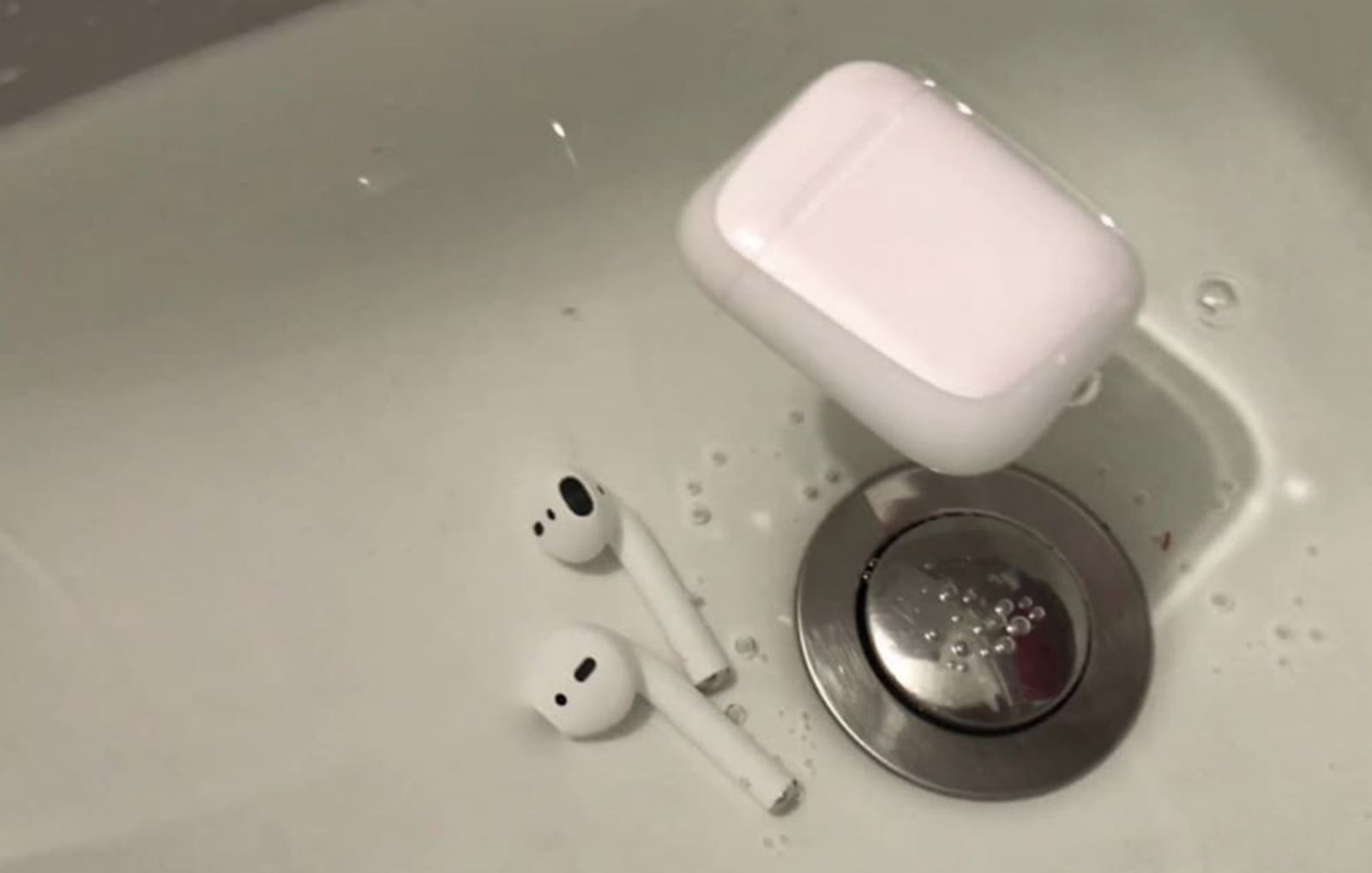 Hình ảnh cho danh mục Đánh giá chi tiết tai nghe AirPods 1: Có nên mua hay không?