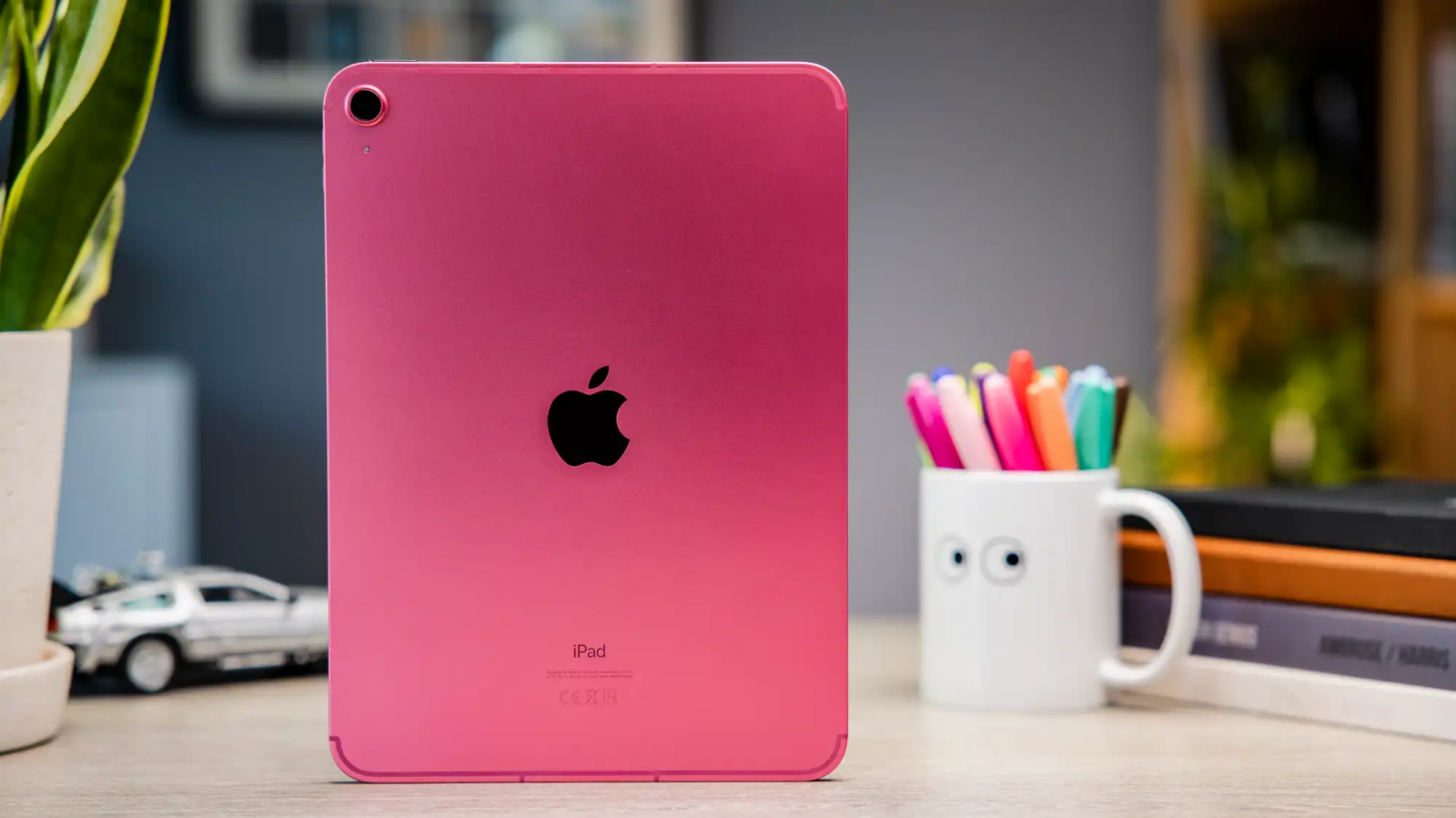 Hình ảnh cho danh mục Mọi điều cần biết về iPad Pro 10.5 inch (2017): mọi thứ đều “đỉnh” chỉ trừ …
