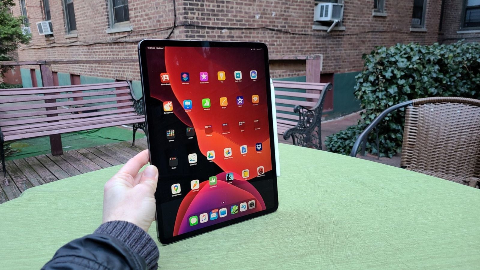 Hình ảnh cho danh mục Tự dán màn hình cường iPad dễ hơn iPhone chỉ với 3 bước