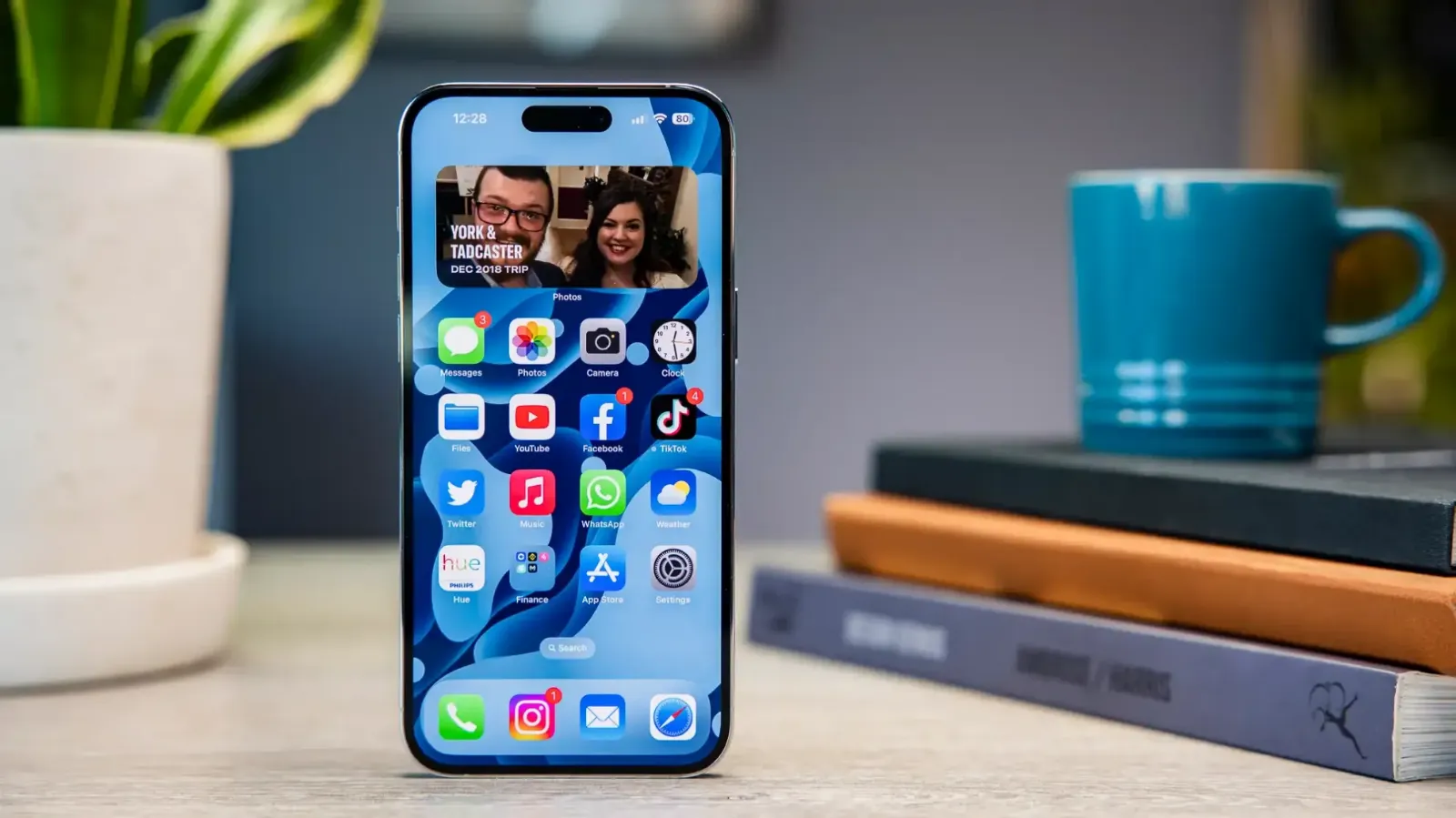 Hình ảnh cho danh mục Dây sạc iPhone hỏng – Bạn thường vứt đi? Sai lầm!