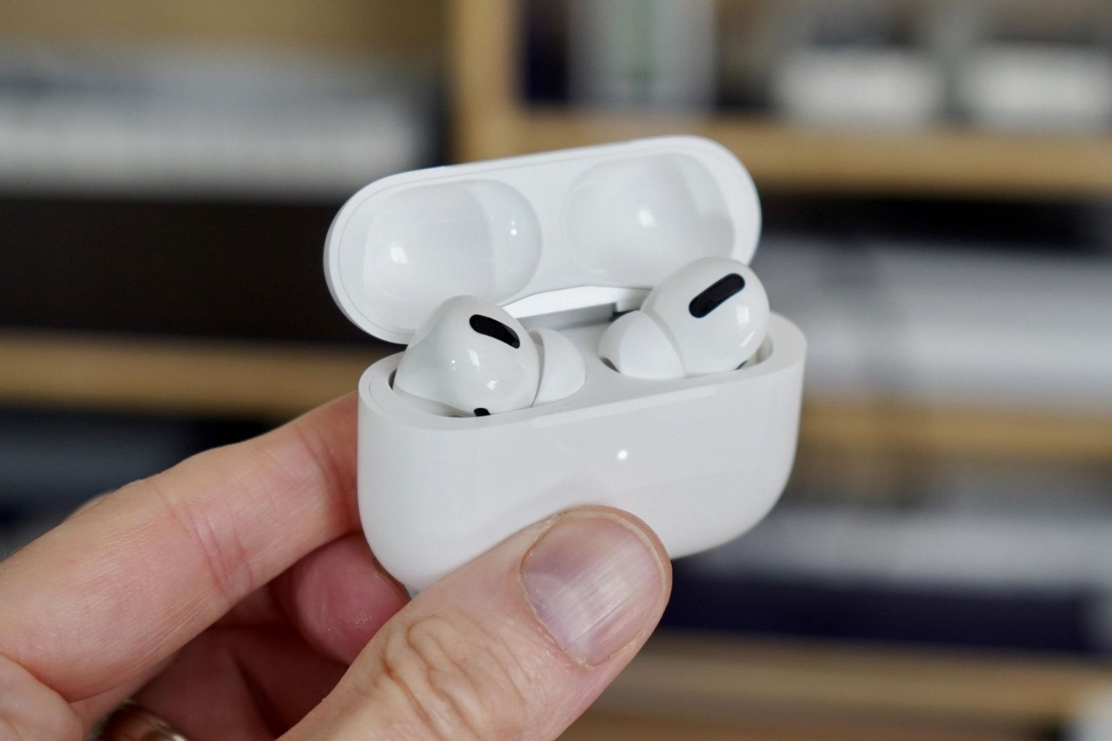 Hình ảnh cho danh mục 4 bước kích hoạt bảo hành AirPods và chính sách tại Việt Nam