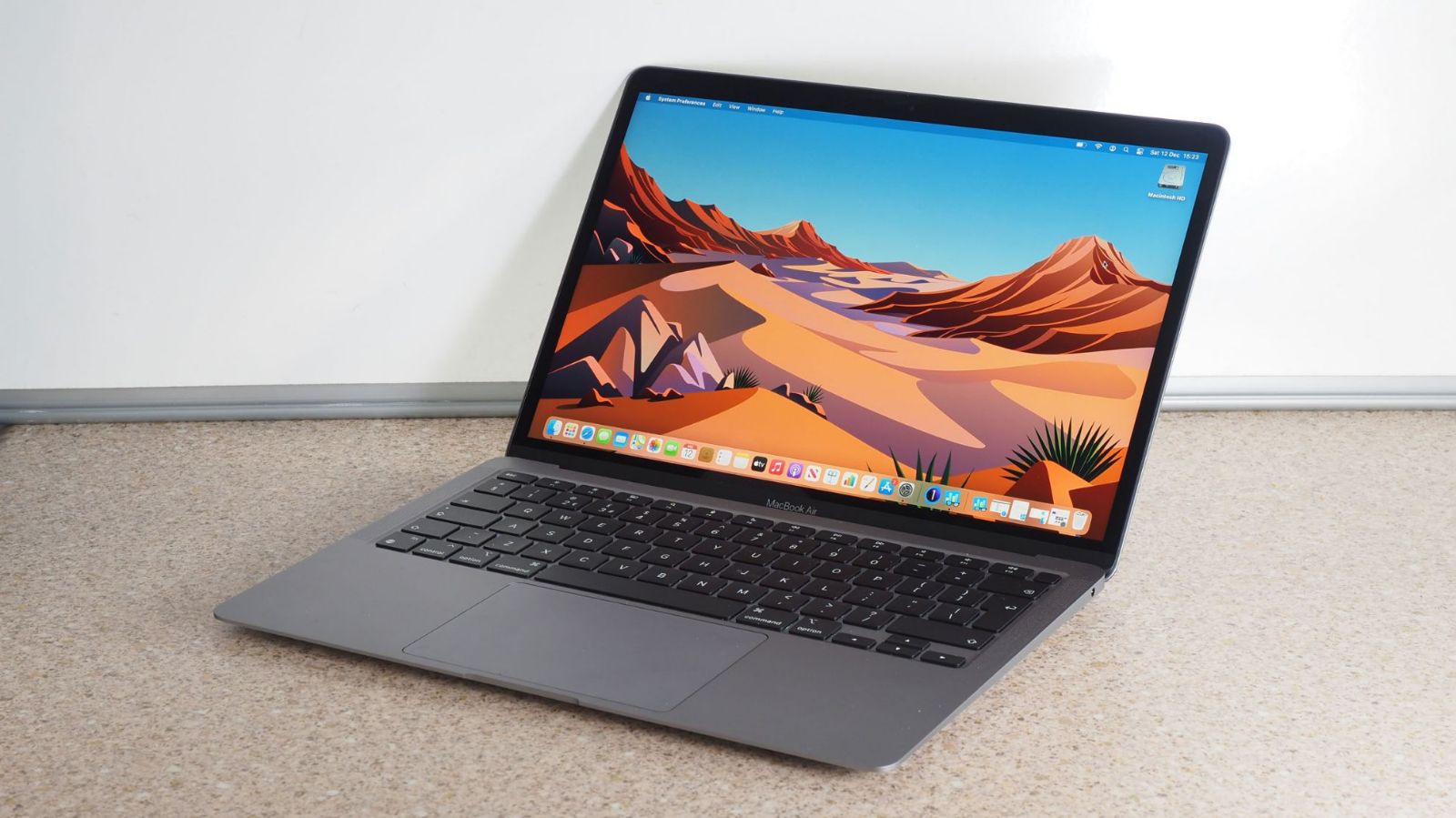 Hình ảnh cho danh mục Những ưu và nhược điểm của phiên bản MacBook Pro 16 inch 2019