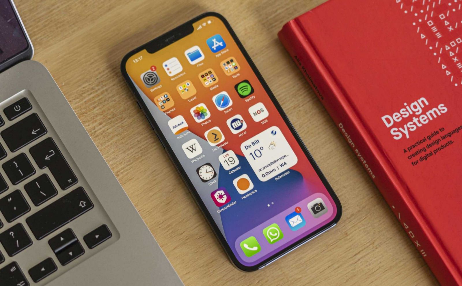 Hình ảnh cho danh mục Nâng cấp từ iPhone 8 Plus lên iPhone 12 - nên hay không?