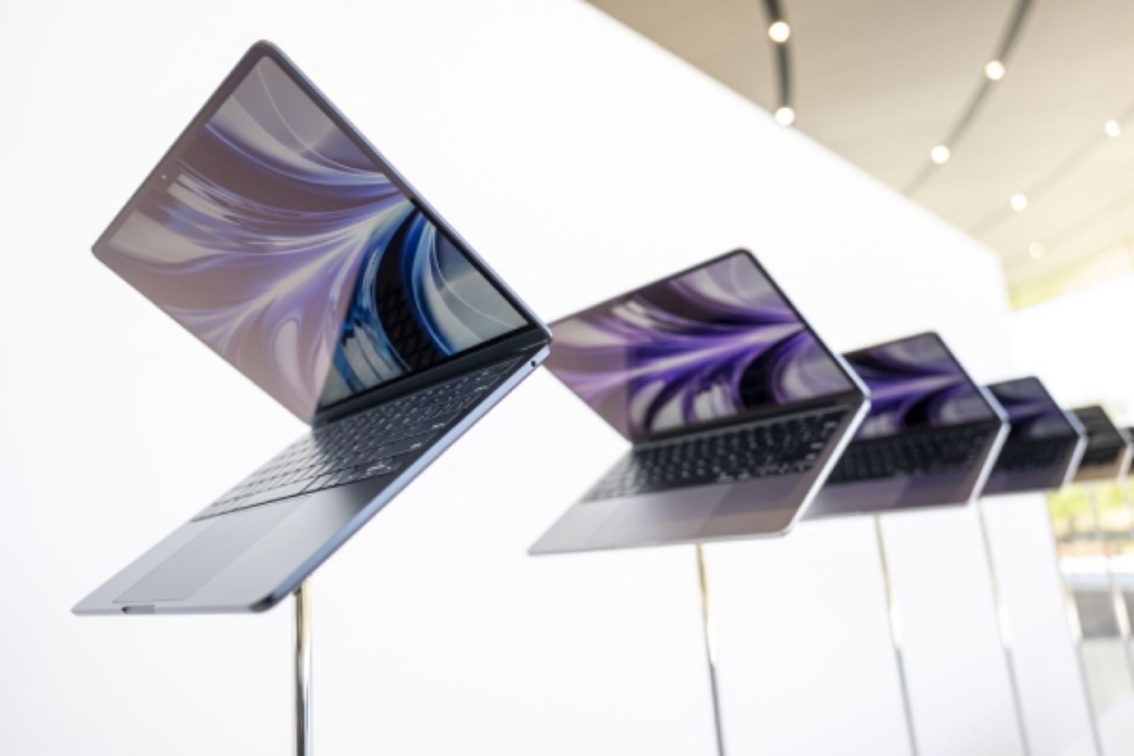 Hình ảnh cho danh mục Tổng quan về MacBook Air M2 15 inch: Giá bán là một điểm nhấn!