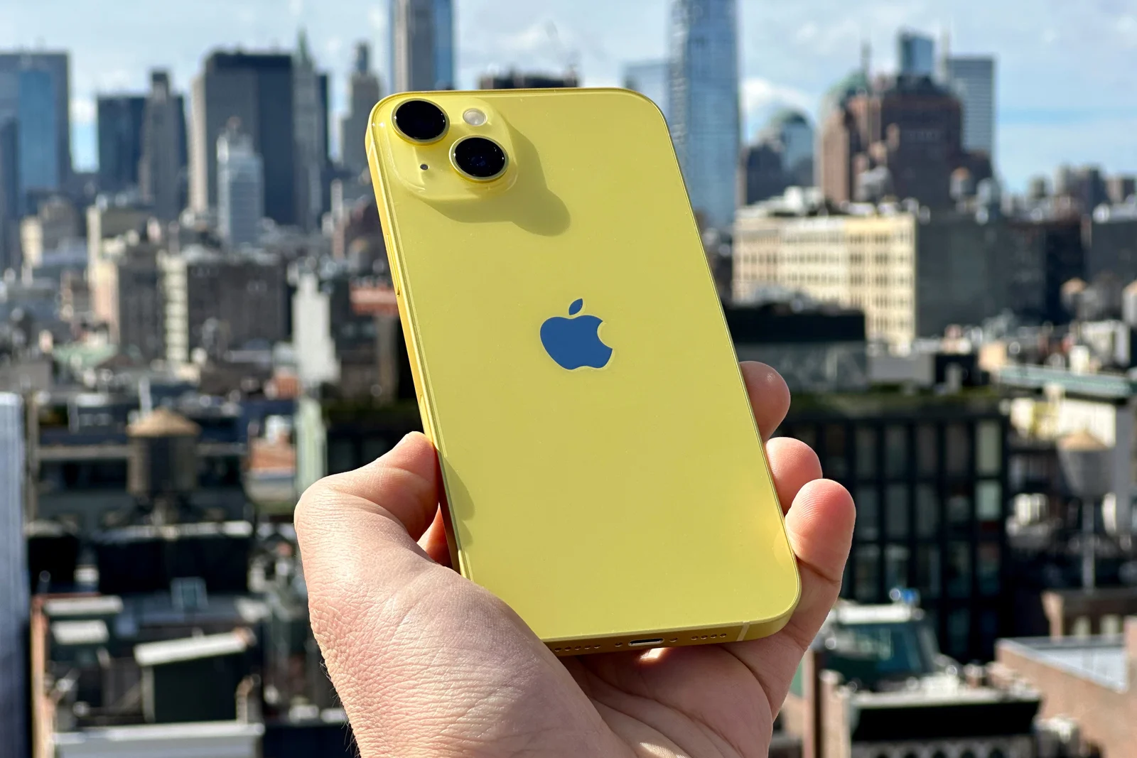 Hình ảnh cho danh mục iPhone 14 sạc nhanh bao nhiêu Watt?