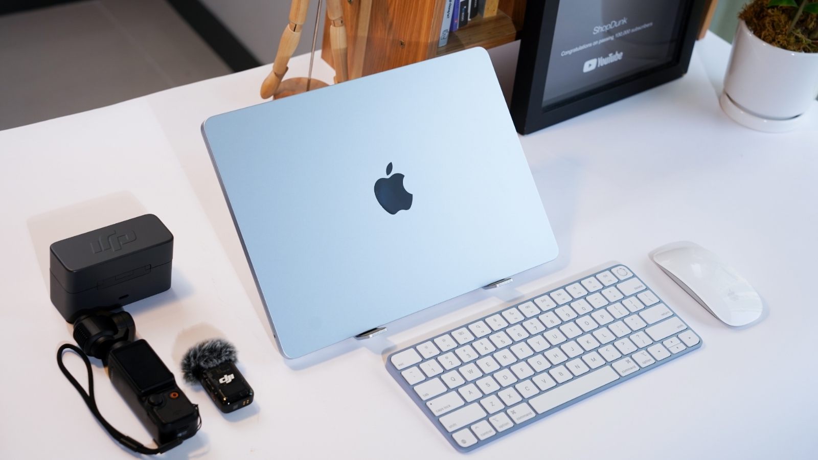 Hình ảnh cho danh mục  MacBook Air M4 – Hàng mới 2025 ĐÃ VỀ ShopDunk!