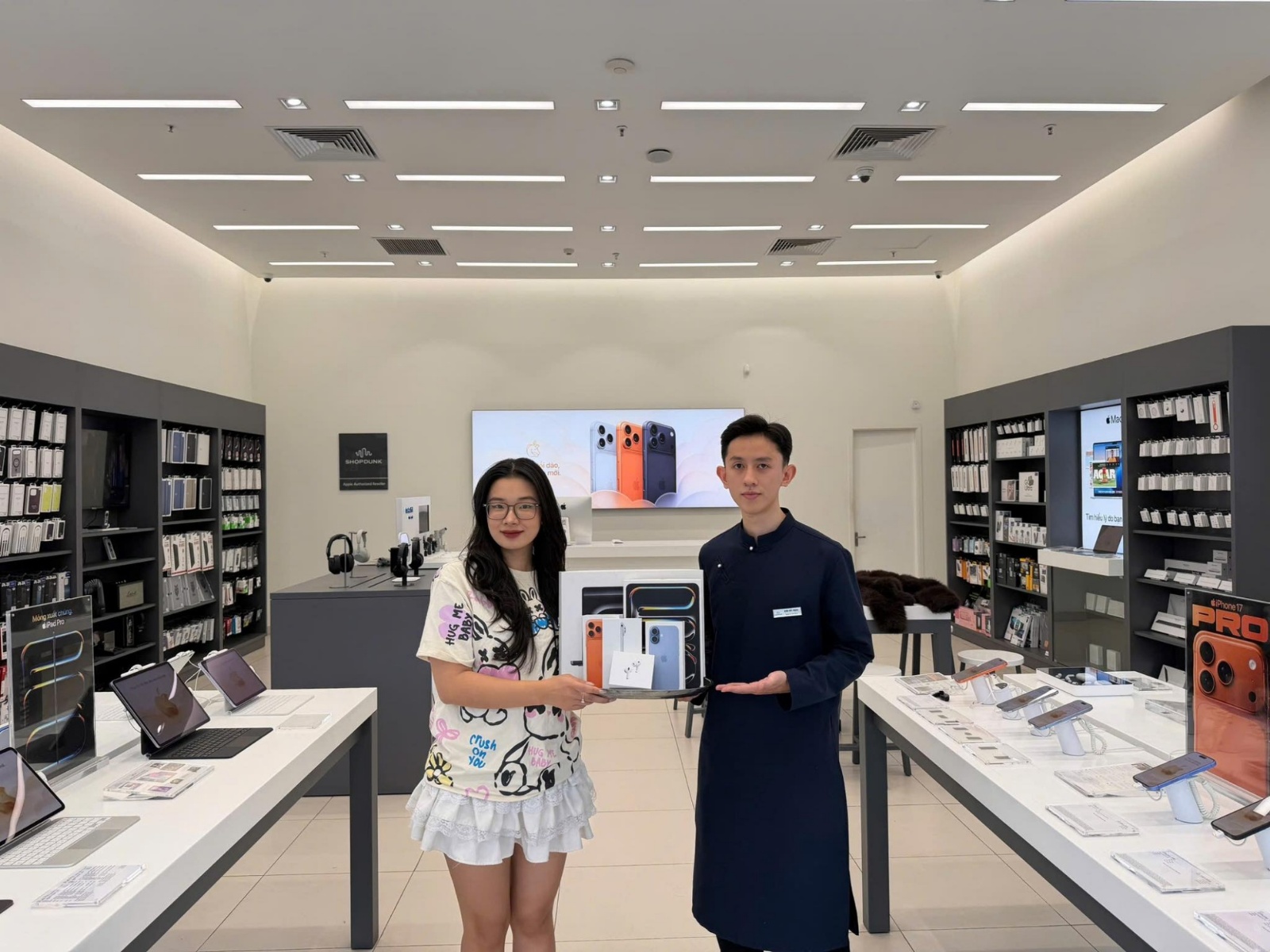 Hình ảnh cho danh mục Ưu đãi lên tới 40% khi mua gói bảo hành tại ShopDunk