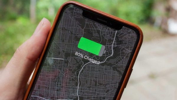 Nguyên nhân và cách khắc phục iPhone sạc pin 80% tự ngắt 1 iphone-sac-pin-80-tu-ngat-1