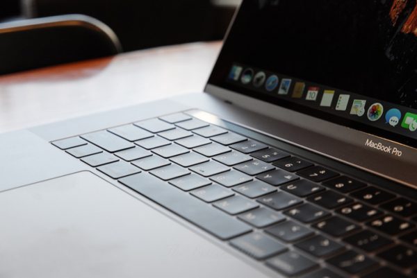 5 sự so sánh được đặt ra giữa MacBook Pro 2018 và MacBook Pro 2019 3 macbook-pro-2018-va-macbook-pro-2019-3