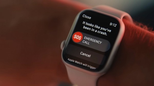 Apple Watch Series 8 GPS + Cellular phát tín hiệu SOS
