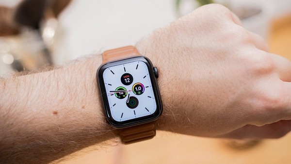 thiết kế Apple Watch Series 8 45mm nhôm GPS + Cellular