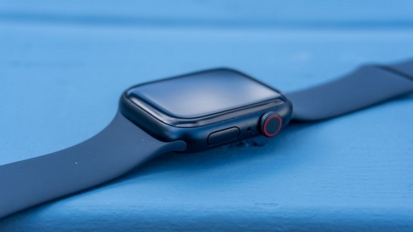 Hỏng IC làm đồng hồ Apple Watch Series 8 không có năng lượng hoạt động