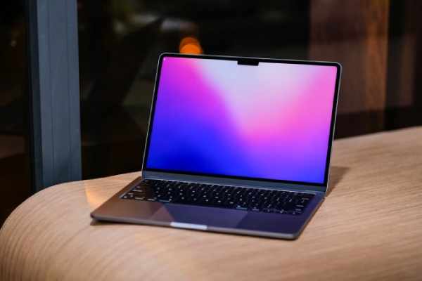 Macbook M2 màn hình chờ