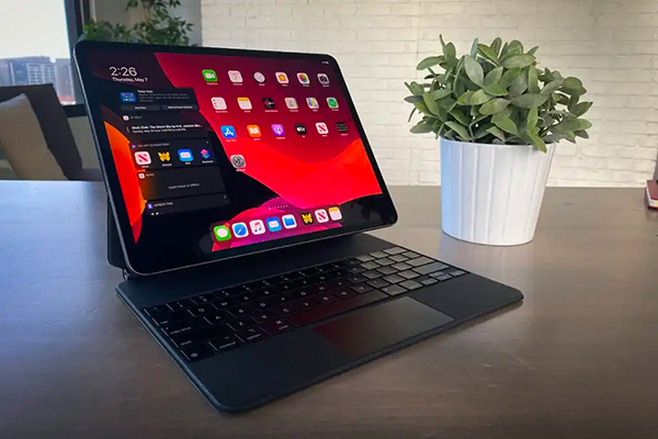 Combo iPad kèm bàn phím có thay thế laptop được không?