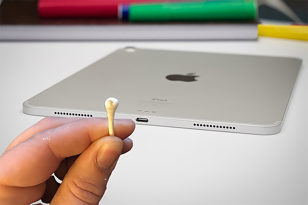 Cách xử lý iPad không nhận sạc do lỗi cổng sạc