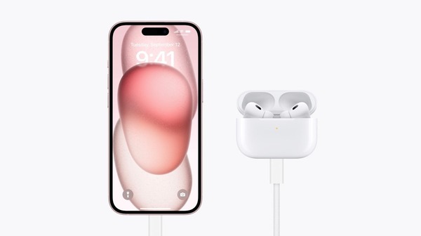 Việc chuyển sang sử dụng cổng sạc USB-C cũng giúp giảm thiểu hơn 11.000 tấn rác thải điện tử khi người dùng không còn phải sử dụng nhiều loại cổng sạc/dây sạc khác nhau