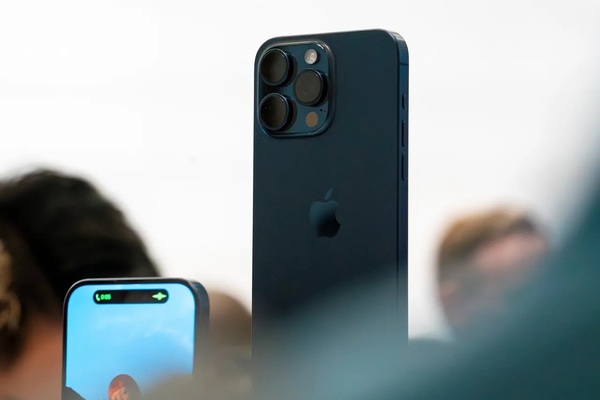 iPhone 15 Pro Max Titan Xanh sở hữu nhiều điểm nổi bật, phù hợp với nhiều đối tượng khác nhau