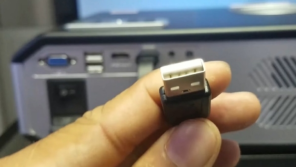 Cắm cổng USB