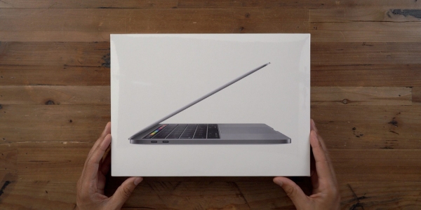 Vỏ hộp Macbook M2