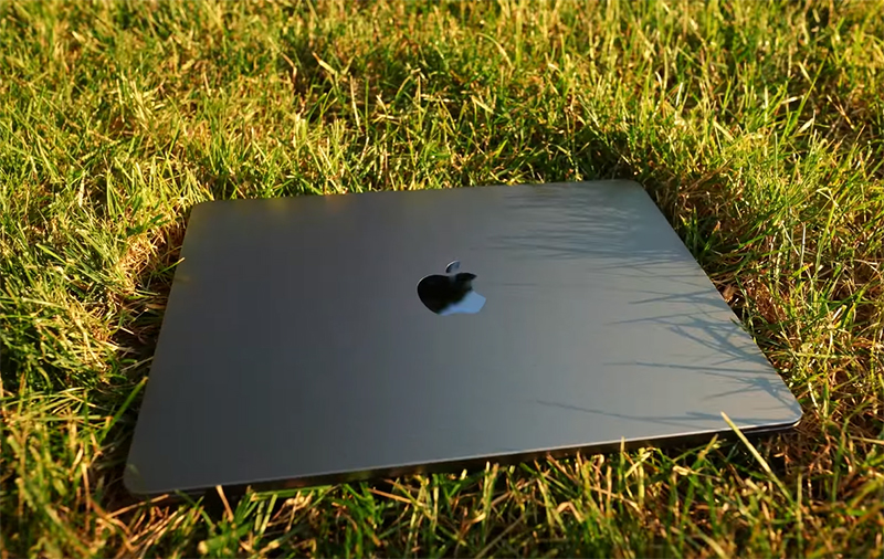 Cận cảnh MacBook Air M2 Space Gray sang trọng “đốn tim" các Apple fan 5 MacBook Air M2 màu xám