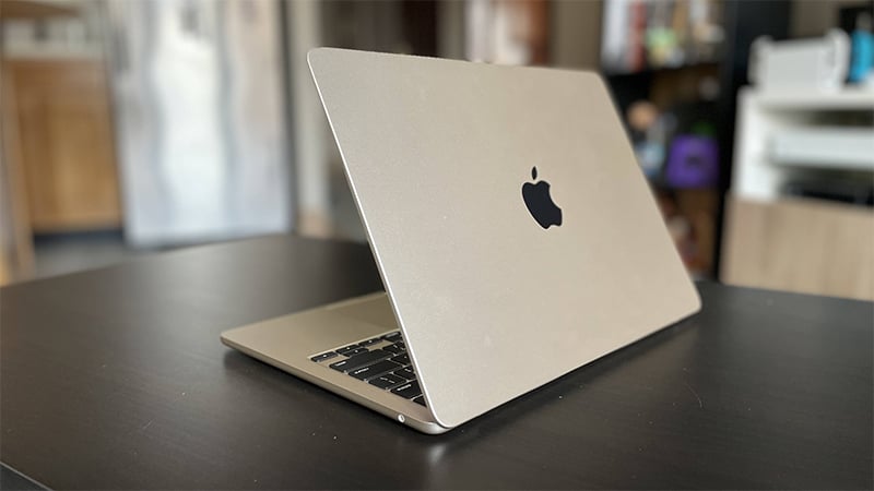 MacBook Air M2 Starlight - Màu sắc mới làm người dùng mê mẩn 3 MacBook Air M2 màu Starlight