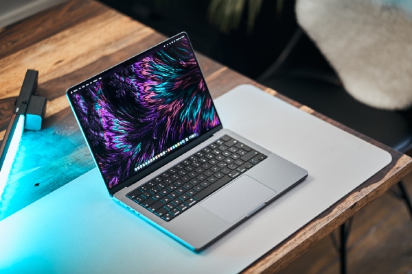 Macbook Pro M2 14 inch M2