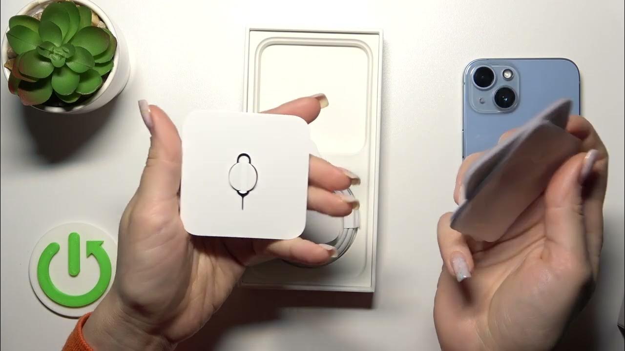 iPhone 14 đập hộp sẽ bao gồm que chọc khe SIM